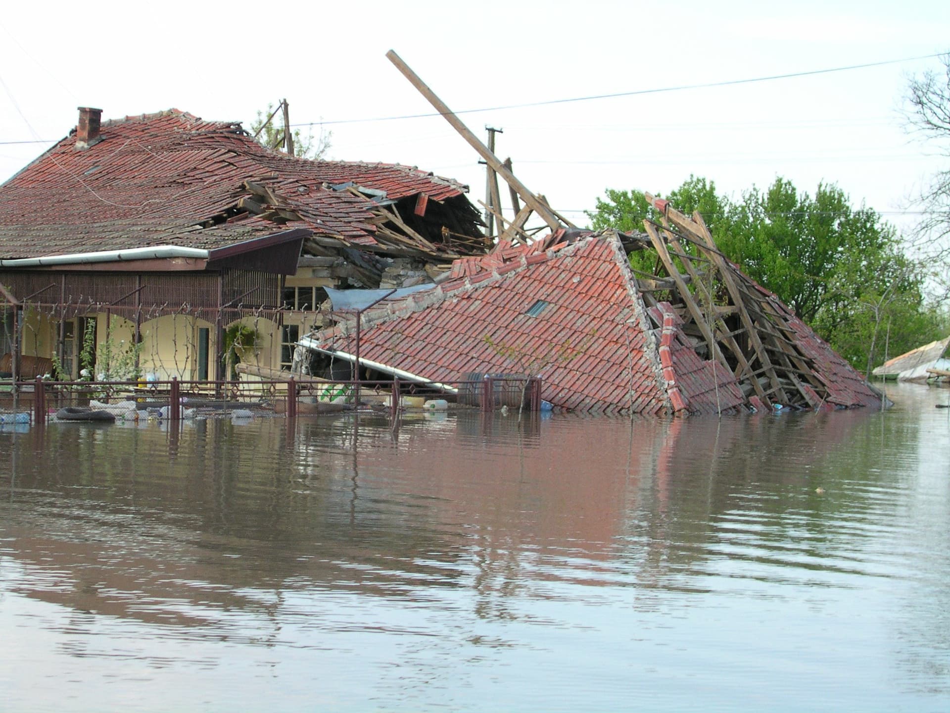 Intervenții la inundații